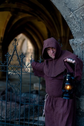 Pressemitteilung: Geister, Gauner und gute Seelen